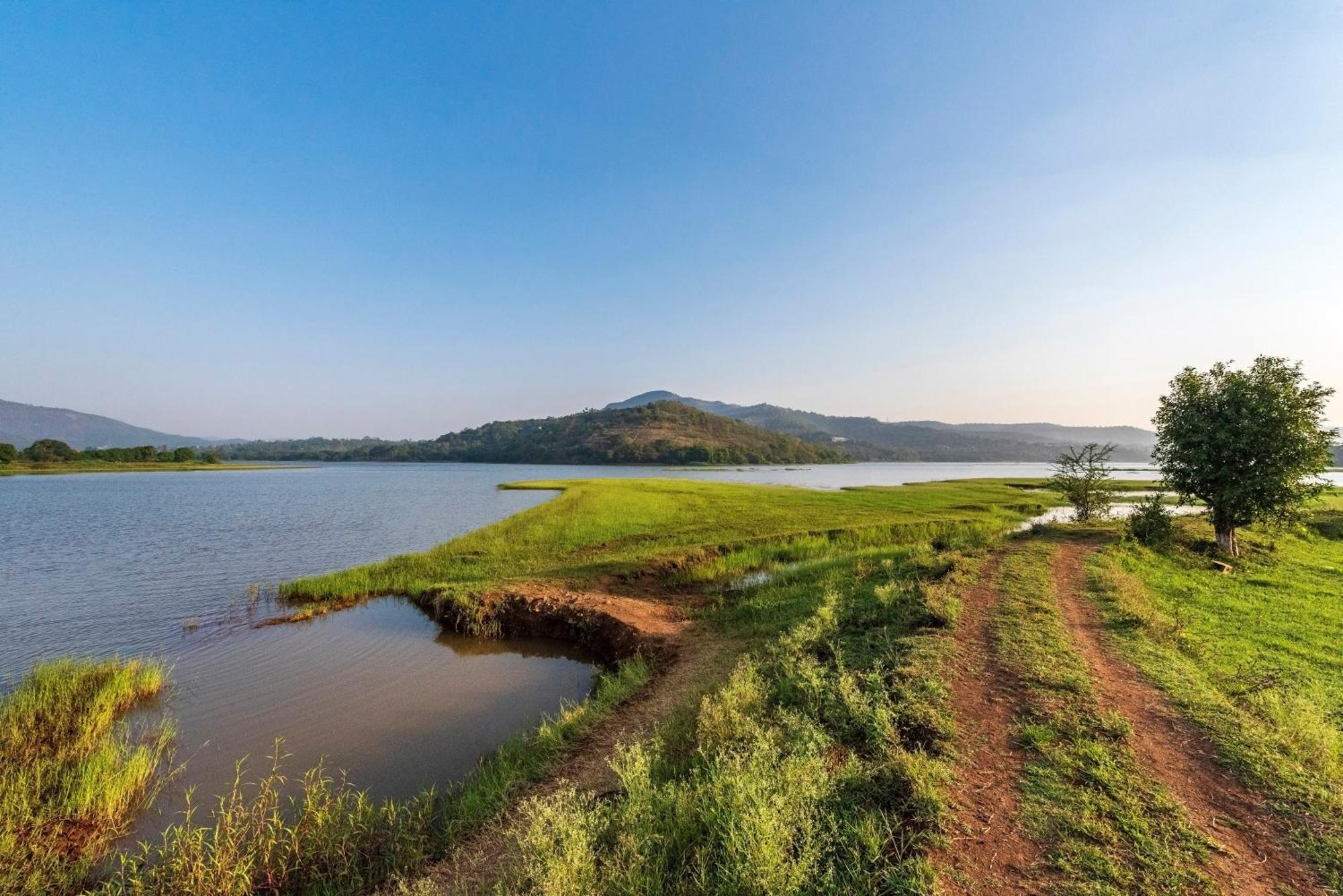 Saffronstays Lakeview Nivara - Farm Stay Villa With Private Pool Near Pune Luaran gambar