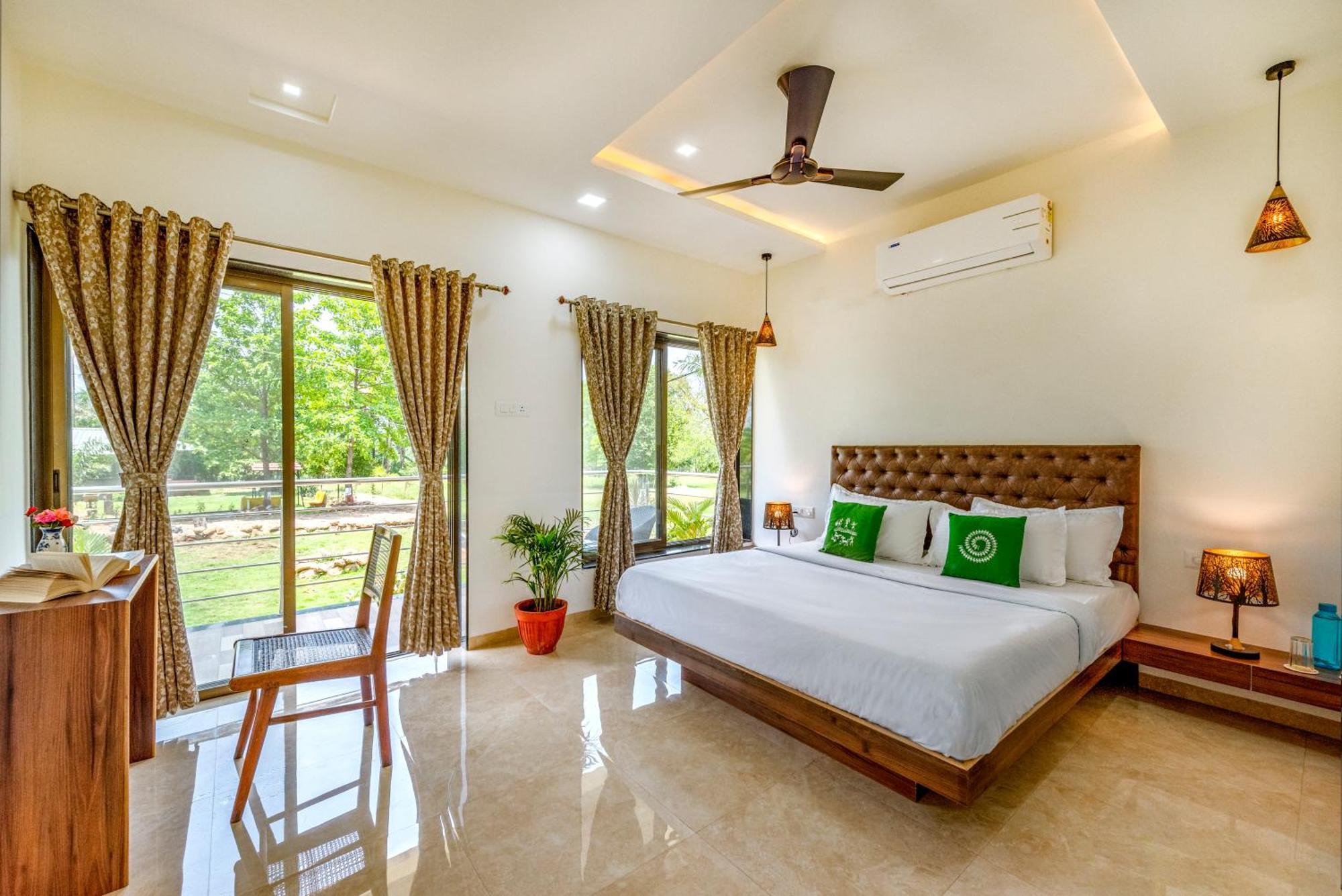 Saffronstays Lakeview Nivara - Farm Stay Villa With Private Pool Near Pune Luaran gambar